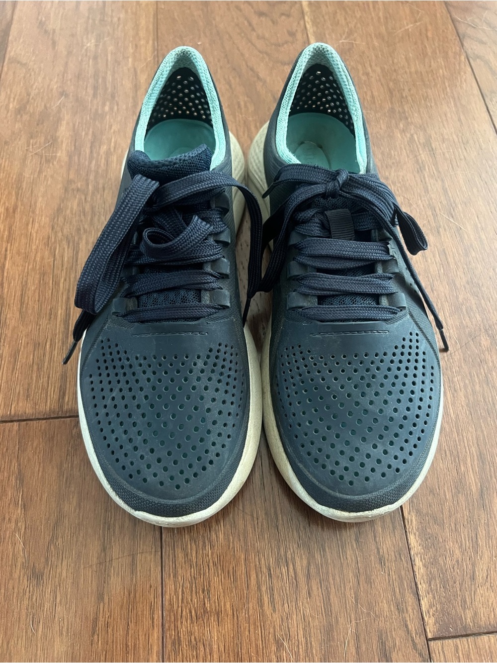 CROCS Women’s navy breathable sneakers with Mint Lining. Great water shoes!